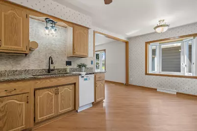 2329 N 115th St, Wauwatosa, WI 53226 - Photo 12