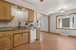 2329 N 115th St, Wauwatosa, WI 53226 - Photo 12