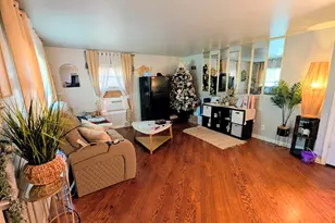 4888 N 22nd St, Milwaukee, WI 53209 - Photo 2