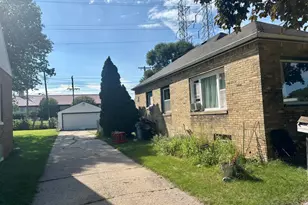 3143 S 99th St, Milwaukee, WI 53227 - Photo 4