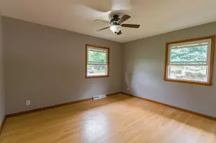 5303 W Wilbur Ave, Greenfield, WI 53220 - Photo 14