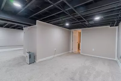 5303 W Wilbur Ave, Greenfield, WI 53220 - Photo 20