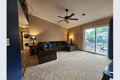 W169N11054  Ashbury Ln #3, Germantown, WI 53022 - Photo 2