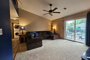 W169N11054 Ashbury Ln, Germantown, WI 53022 - Photo 2