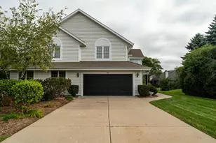 3207 S Ridge Crest Ct, New Berlin, WI 53151 - Photo 44