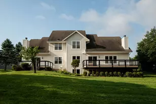 3207 S Ridge Crest Ct, New Berlin, WI 53151 - Photo 2