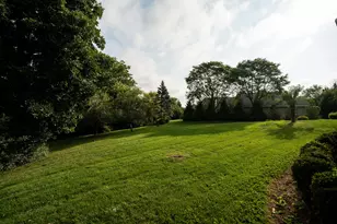 3207 S Ridge Crest Ct, New Berlin, WI 53151 - Photo 4