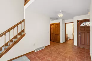 3207 S Ridge Crest Ct, New Berlin, WI 53151 - Photo 10