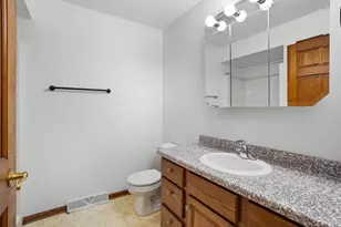 3207 S Ridge Crest Ct, New Berlin, WI 53151 - Photo 68