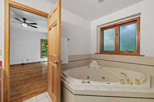 10845 N Wauwatosa Rd, Mequon, WI 53097 - Photo 24