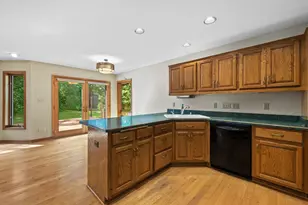10845 N Wauwatosa Rd, Mequon, WI 53097 - Photo 14