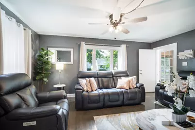 2560 S 71st St, Milwaukee, WI 53219 - Photo 4