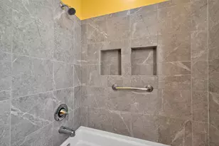 3238 N Cambridge Ave, Milwaukee, WI 53211 - Photo 16