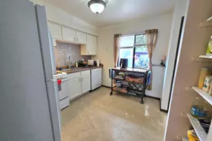 1407 Oakes Rd, Racine, WI 53406 - Photo 8