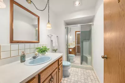 W180N9841  Riversbend Cir, Germantown, WI 53022 - Photo 20
