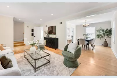 6261 N Bay Ridge Ave, Whitefish Bay, WI 53217 - Photo 2