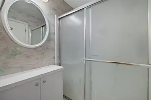 92 Woodfield Ct, Racine, WI 53402 - Photo 24