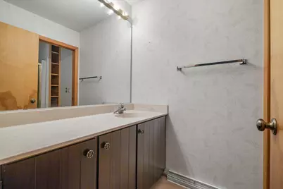 92  Woodfield Ct, Racine, WI 53402 - Photo 34