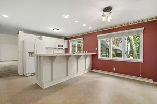 92 Woodfield Ct, Racine, WI 53402 - Photo 10