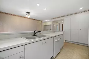92 Woodfield Ct, Racine, WI 53402 - Photo 14