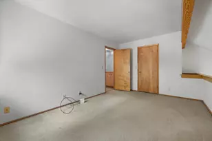 92 Woodfield Ct, Racine, WI 53402 - Photo 26