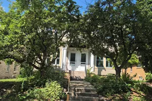 6118 W Wisconsin Ave, Wauwatosa, WI 53213 - Photo 4