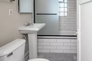 6118 W Wisconsin Ave, Wauwatosa, WI 53213 - Photo 18
