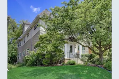 6118 W Wisconsin Ave #6120, Wauwatosa, WI 53213 - Photo 2