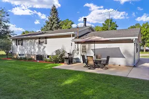 309 N Jackson St, Elkhorn, WI 53121 - Photo 30