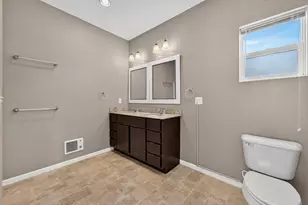 2650 N Fratney St, Milwaukee, WI 53212 - Photo 34
