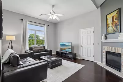 6877 S Rolling Meadows Ct #202, Oak Creek, WI 53154 - Photo 2