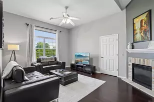 6877 S Rolling Meadows Ct, Oak Creek, WI 53154 - Photo 2