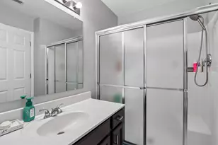 6877 S Rolling Meadows Ct, Oak Creek, WI 53154 - Photo 32