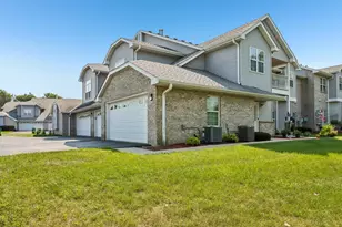 6877 S Rolling Meadows Ct, Oak Creek, WI 53154 - Photo 36