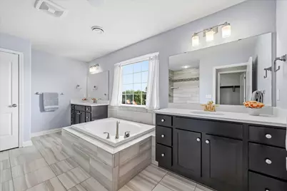 1815 E Lilac Ln, Oak Creek, WI 53154 - Photo 22