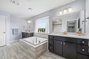 1815 E Lilac Ln, Oak Creek, WI 53154 - Photo 22