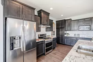 1815 E Lilac Ln, Oak Creek, WI 53154 - Photo 14