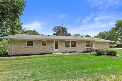 3455 S Russel Rd, New Berlin, WI 53151 - Photo 38