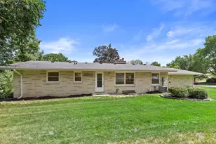 3455 S Russel Rd, New Berlin, WI 53151 - Photo 38
