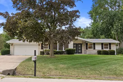 3455 S Russel Rd, New Berlin, WI 53151 - Photo 36