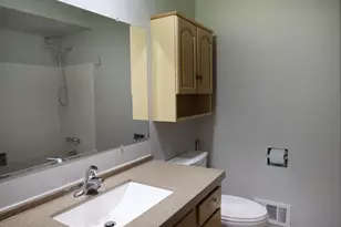 4149 Lasalle St, Racine, WI 53402 - Photo 8