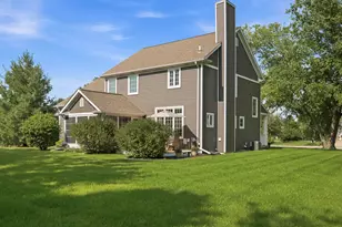 413 Lakewood Dr, Williams Bay, WI 53191 - Photo 8