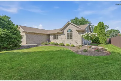 5004  White Fox Dr, Sheboygan, WI 53081 - Photo 1