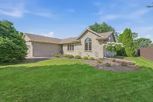 5004 White Fox Dr, Sheboygan, WI 53081 - Photo 1