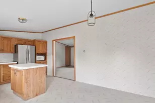 304 Park Ln, Mishicot, WI 54228 - Photo 10