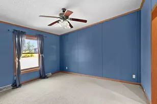 304 Park Ln, Mishicot, WI 54228 - Photo 18