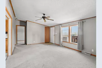 304  Park Ln, Mishicot, WI 54228 - Photo 8