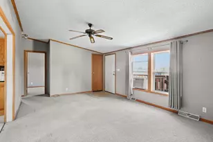 304 Park Ln, Mishicot, WI 54228 - Photo 8