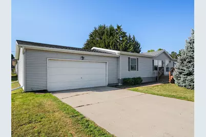 304  Park Ln, Mishicot, WI 54228 - Photo 2