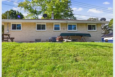 9634 W Rosedale Ave, West Allis, WI 53227 - Photo 6